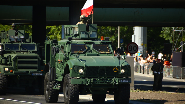 Express: Польша посылает сигнал России через укрепление границы с Белоруссией