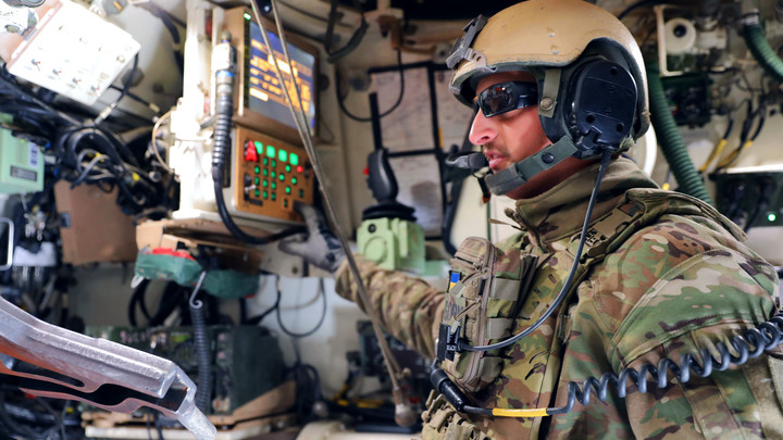 Запад подставил Польшу: За поставки Киеву страна получает старую технику