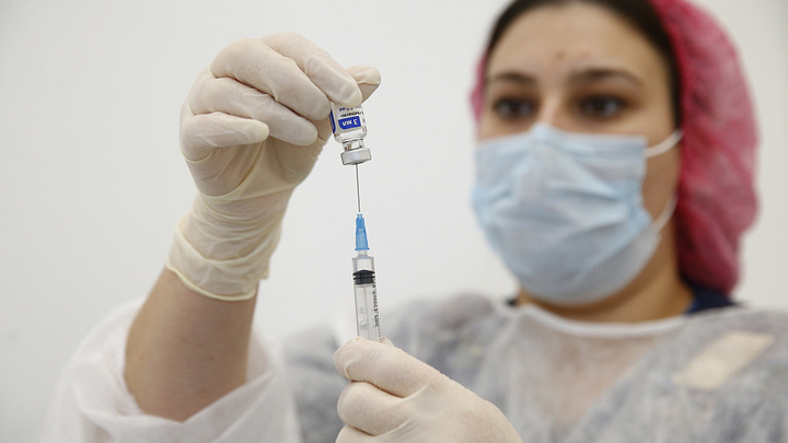 Вакцинация против COVID-19  продолжается: Прививку сделали около 60 тысяч жителей Кубани