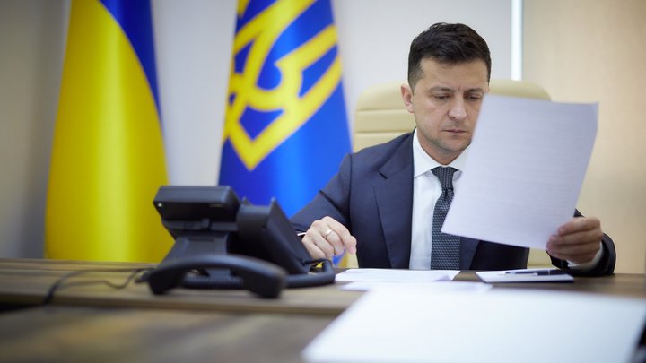 Кого уволит Зеленский за встречу Тихановской с Байденом: Назван кандидат