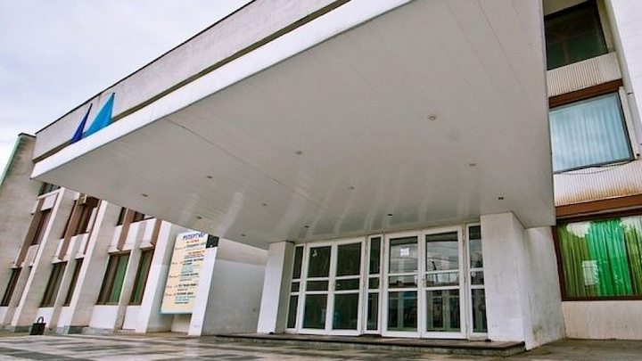 В Краснодаре за 4,1 млн рублей реконструируют арку в Чистяковской Роще