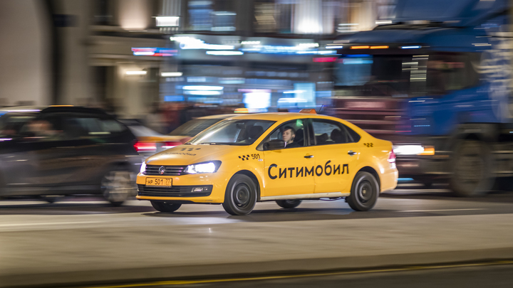 Одну в Самару, вторую в Киргизию: Таксист-мигрант из Новосибирска увёл из автопарка две машины