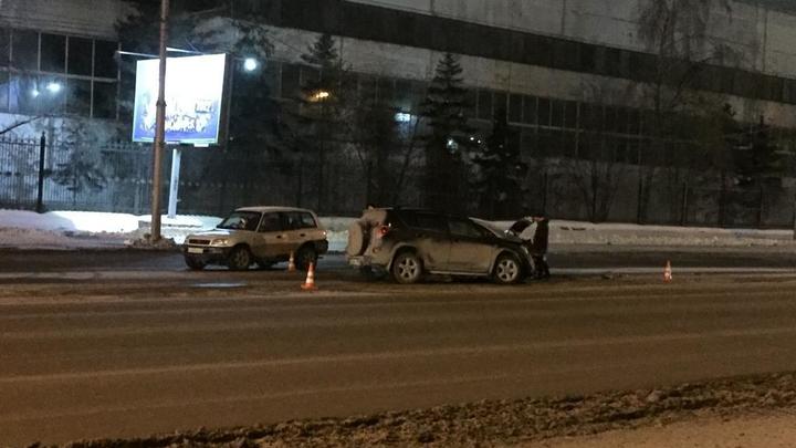 Годовалый ребёнок пострадал в массовом ДТП на Димитровском мосту в Новосибирске