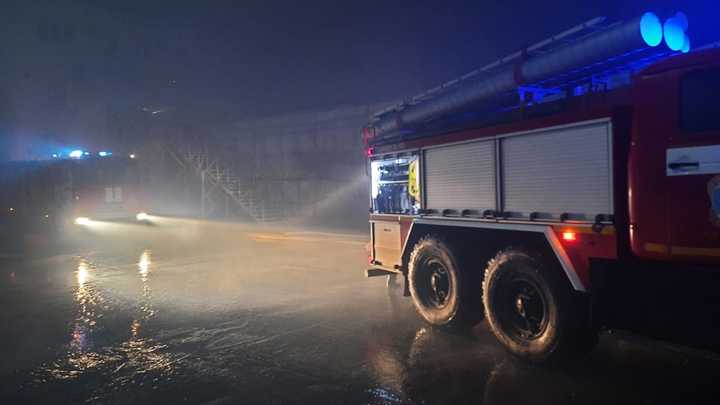 В Анапе потушили крупный пожар на складе