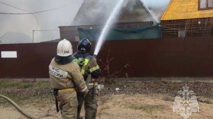 Два частных дома потушили в Темрюкском районе