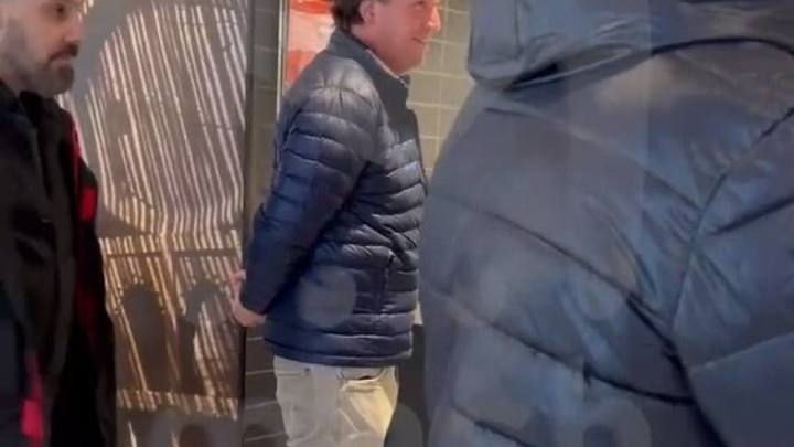 Хоть Карлсон, который живёт на крыше: как сотрудник общепита стал знаменитым, обслужив американца