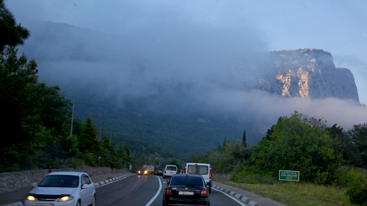 Дорога на Симферополь закрыта. Автомобили разворачивают
