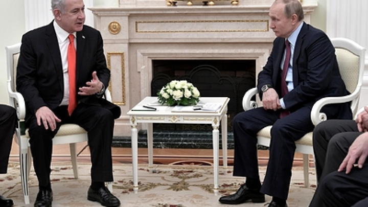 Нетаньяху первым из мировых лидеров поздравил Путина с днём рождения накануне его 73-летия