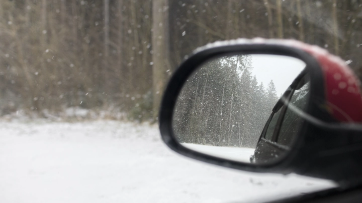 Две девочки пострадали в результате наезда на пешеходном переходе в Красноярском крае
