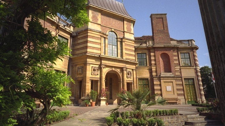 Роскошное жильё в Лондоне стало не нужно: FT раскрыло, куда бегут русские богачи