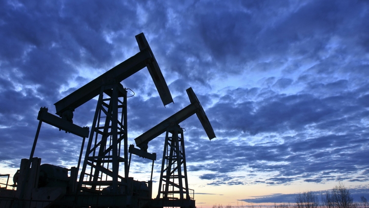 Россия сократит добычу нефти: Новак предупредил Запад