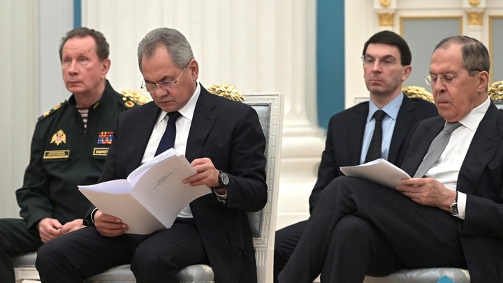 От Шойгу до Кеосаяна: Лондон ввёл новые санкции - Захарова отреагировала