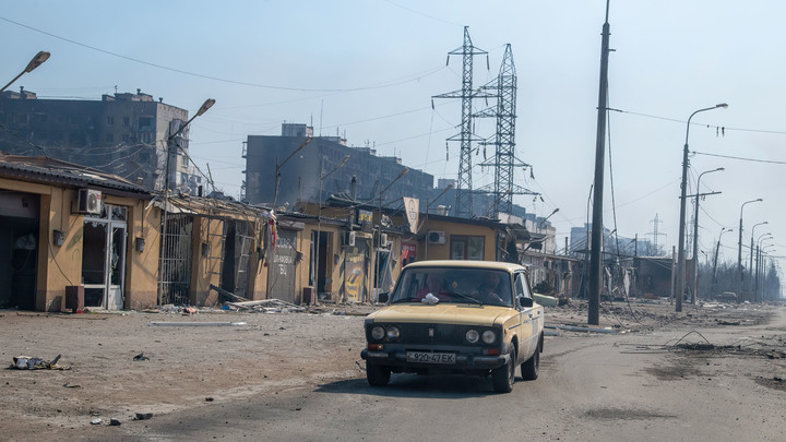 Спасение полковника из-под огня украинского снайпера: Спецоперацию провернул раненый журналист