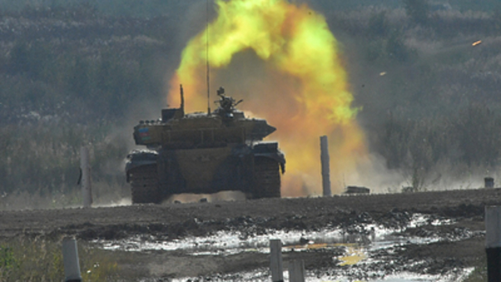 Побоище на передовой: Как один русский танк сумел разгромить колонну бронетехники ВСУ?