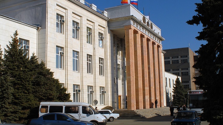 Перерубленный кабель обесточил целый район в Ростове-на-Дону