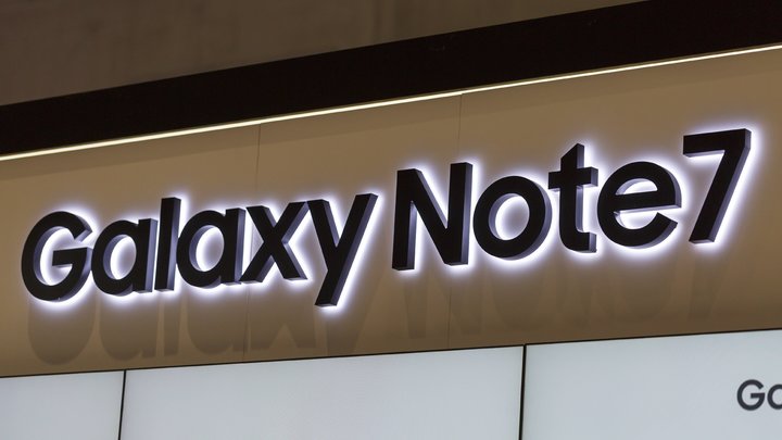 Взрывающийся Samsung Galaxy Note 7 обновили и снова начали продавать