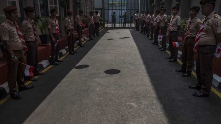 Пенсионерки в Японии специально садятся в тюрьму. Как власти довели пожилых до отчаяния