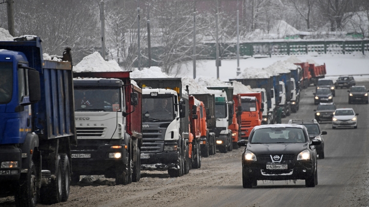 Грузовики исчезнут с ночных улиц Москвы: Ограничение вводится на год