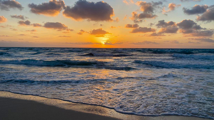 Осторожно, отпуск: Как не подхватить COVID на отдыхе