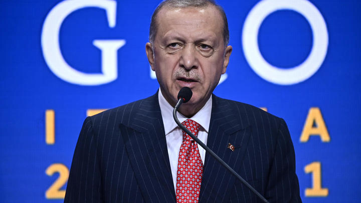 Обиженный Эрдоган подал на руководство газеты в суд