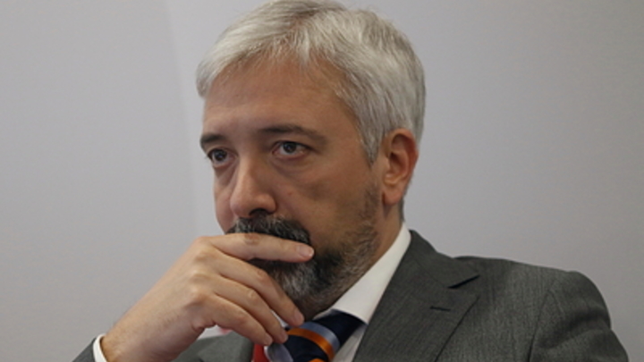 Запомните этот день: Поляки взломали двери русской школы при посольстве