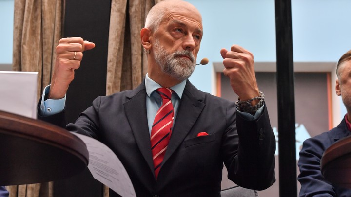 Уголок дедушки Дурова. Ургант обиделся на Боякова и перешёл к оскорблениям