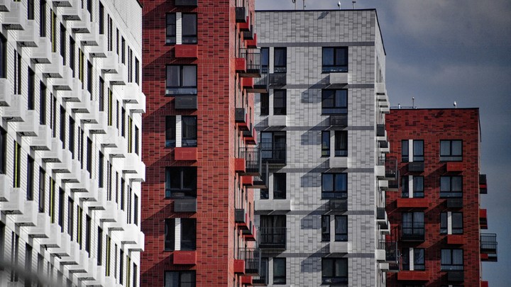 В Екатеринбурге стоимость новых квартир за три года взлетела почти на 60%