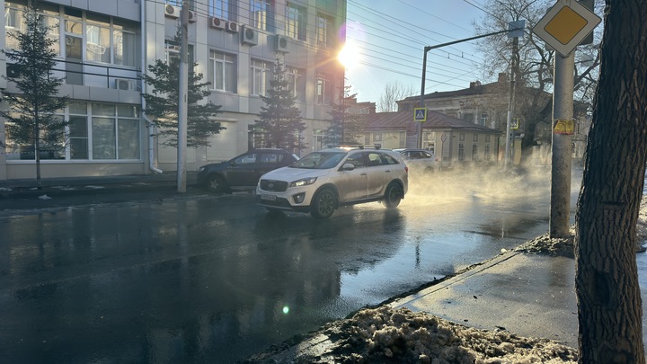 Как пережить смену погоды и перепады температур: ответ кардиолога