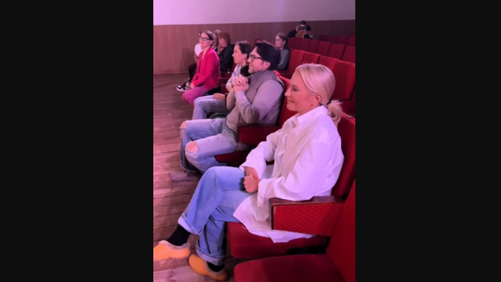 Телеведущий Андрей Малахов посмотрел «Гадкого утёнка» в Юже и погулял в Холуе