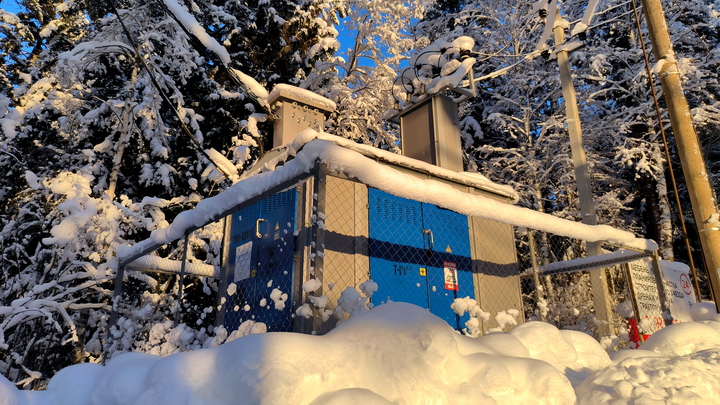 В Прикубанском округе Краснодара порядка 40 улиц остались ночью без электричества