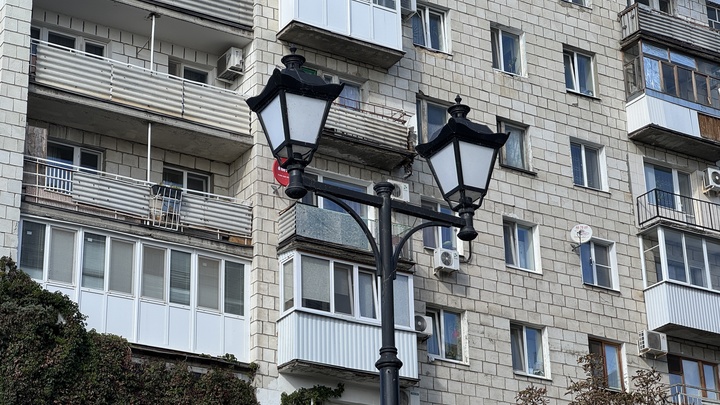 В Якутске женщина выпала из балкона на 4-м этаже