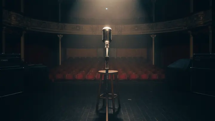 На концерты Семёна Слепакова* в США и Канаде продано меньше половины билетов