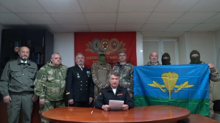«Дорогущие автомобили, часы за миллионы долларов»: скандал вокруг Шаманова закончился требованием офицеров к ФНС» «Дорогущие автомобили, часы за миллионы долларов»: скандал вокруг Шаманова закончился требованием офицеров к ФНС»