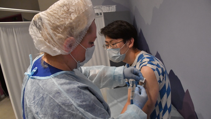 Москве подвезут ещё вакцины. Вектор отдал почти всё, что произвёл