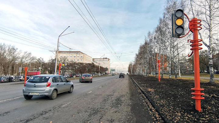 На проспекте Октябрьском в Кемерове появился новый светофор