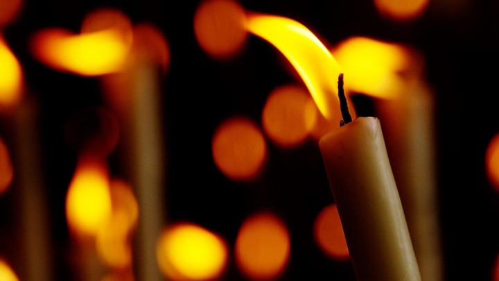 Жительница Кременной о трагедии после обстрела ВСУ: Выскакиваю на улицу, а дочь меньшая лежит