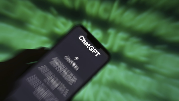 Эксперт «Лаборатории Касперского» Тушканов: мошенники начали использовать нейросети и дипфейки