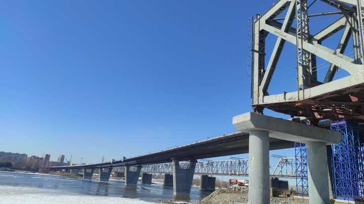 Инвалидам не дали возможность бесплатно ездить по четвёртому мосту в Новосибирске
