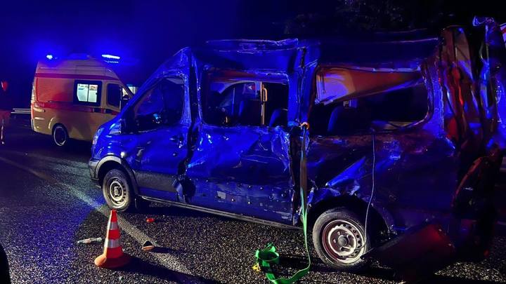 В Сочи в ночном ДТП пострадали три человека, ещё один - погиб