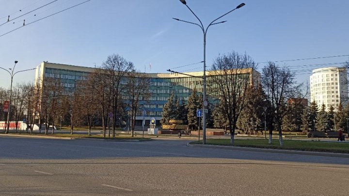 Мэр Новокузнецка объяснил отмену гуляний на Масленицу на районных площадях