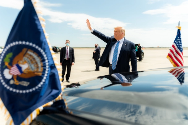 Трамп обещал остановить украинский конфликт. Он может это сделать - Медведев