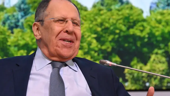 Каждый год вы это говорите: Лавров пошутил с журналисткой AP