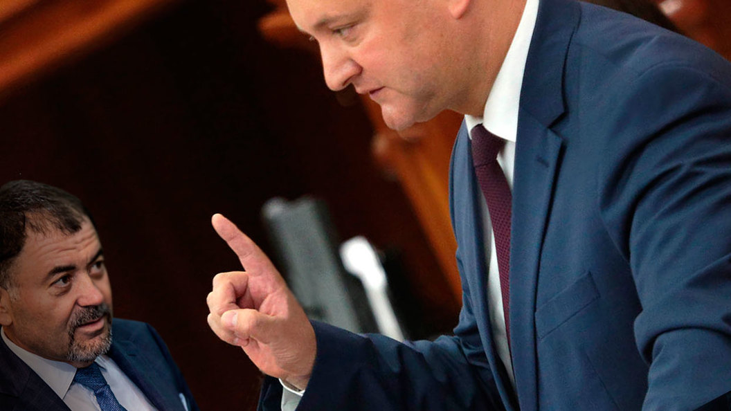 Додон хочет изгнать дельца-ветеринара с поста министра обороны Молдавии Додон хочет изгнать дельца-ветеринара с поста министра обороны Молдавии