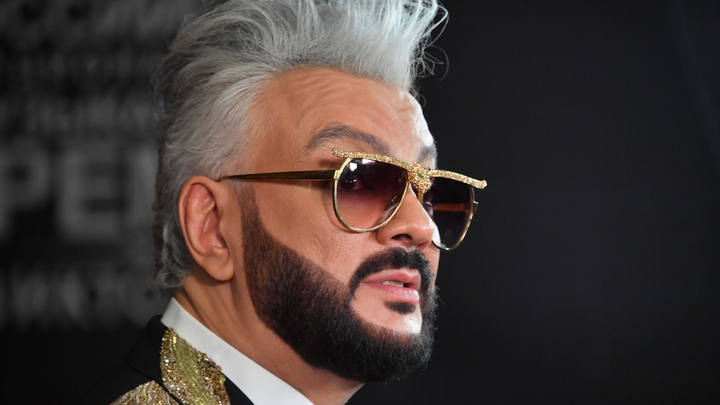 В следующий раз в бикини ждать?: одетому в юбку Киркорову дали под дых подписчики