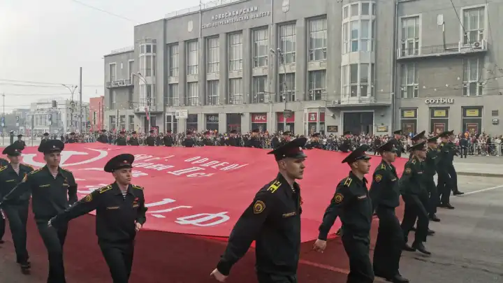 В Новосибирске 6 мая прошла репетиция парада Победы