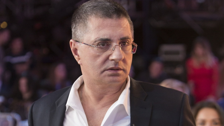 Мясников назвал известные препараты с опасными побочными явлениями