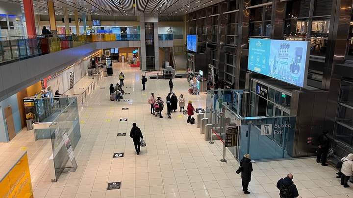 В аэропорту Екатеринбурга задержано три авиарейса