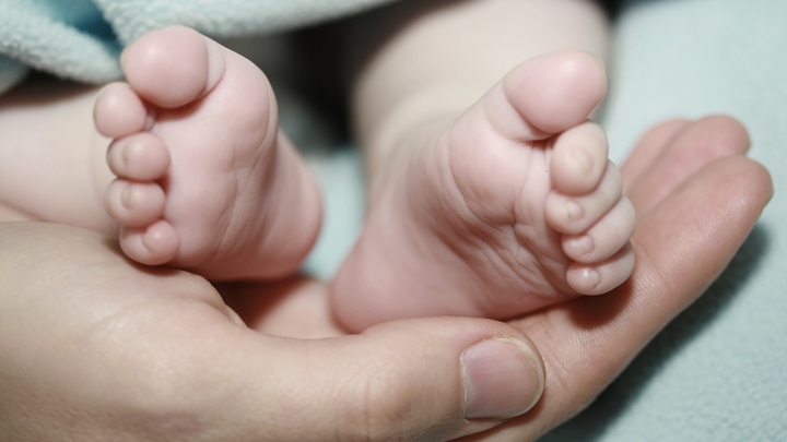 В Минздраве объяснили отлучение новорождённой от матери в роддоме: Счёт не выставлялся