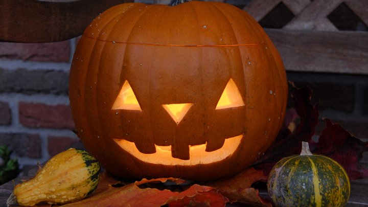 Полсотни сердец остановилось в давке: Хеллоуин в Сеуле обернулся трагедией