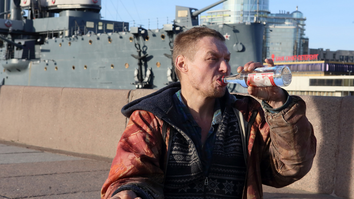 Главный нарколог Подмосковья посоветовал жителям не глушить депрессию алкоголем